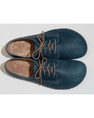 Unisex barefoot shoes from waxed suede