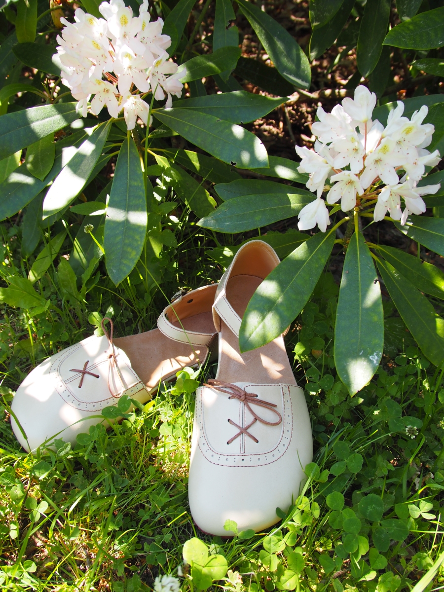 Summer shoes in pearl colour
